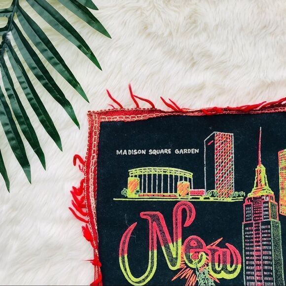 Authentic Vintage 1940s New York Neon Black Velvet Red Fringe Pillow Case Cover - Picture 3 of 7